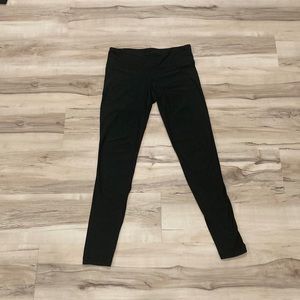 Adidas Black leggings with Ruching on lower leg. Sz M